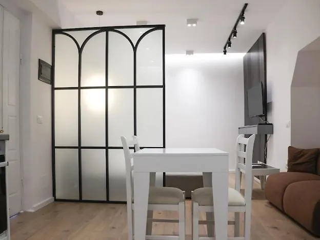 Center Апартаменты Тирана